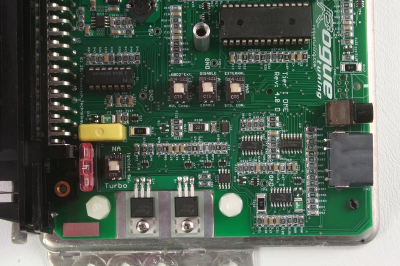 Rogue Tuning, Inc. ECU close-up, Ign.